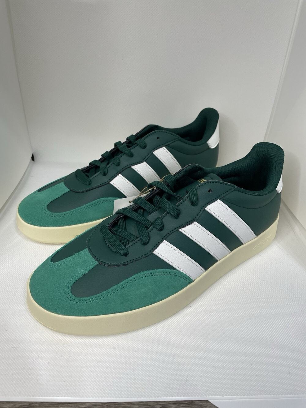Adidas Barreda (Model JR1320) New Sneakers Green Size 12 - Brand New
